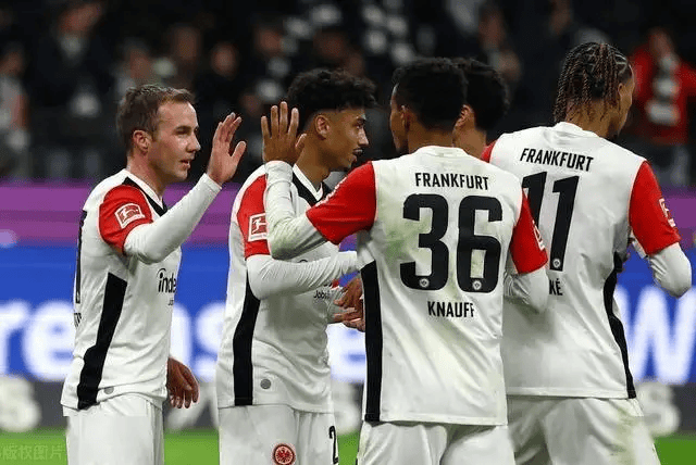 爱游戏·app官网-冲刺阶段防线松动引欢呼亚特兰大造点机会备战欧联，法兰克福转会期外线爆发瞬间刷屏