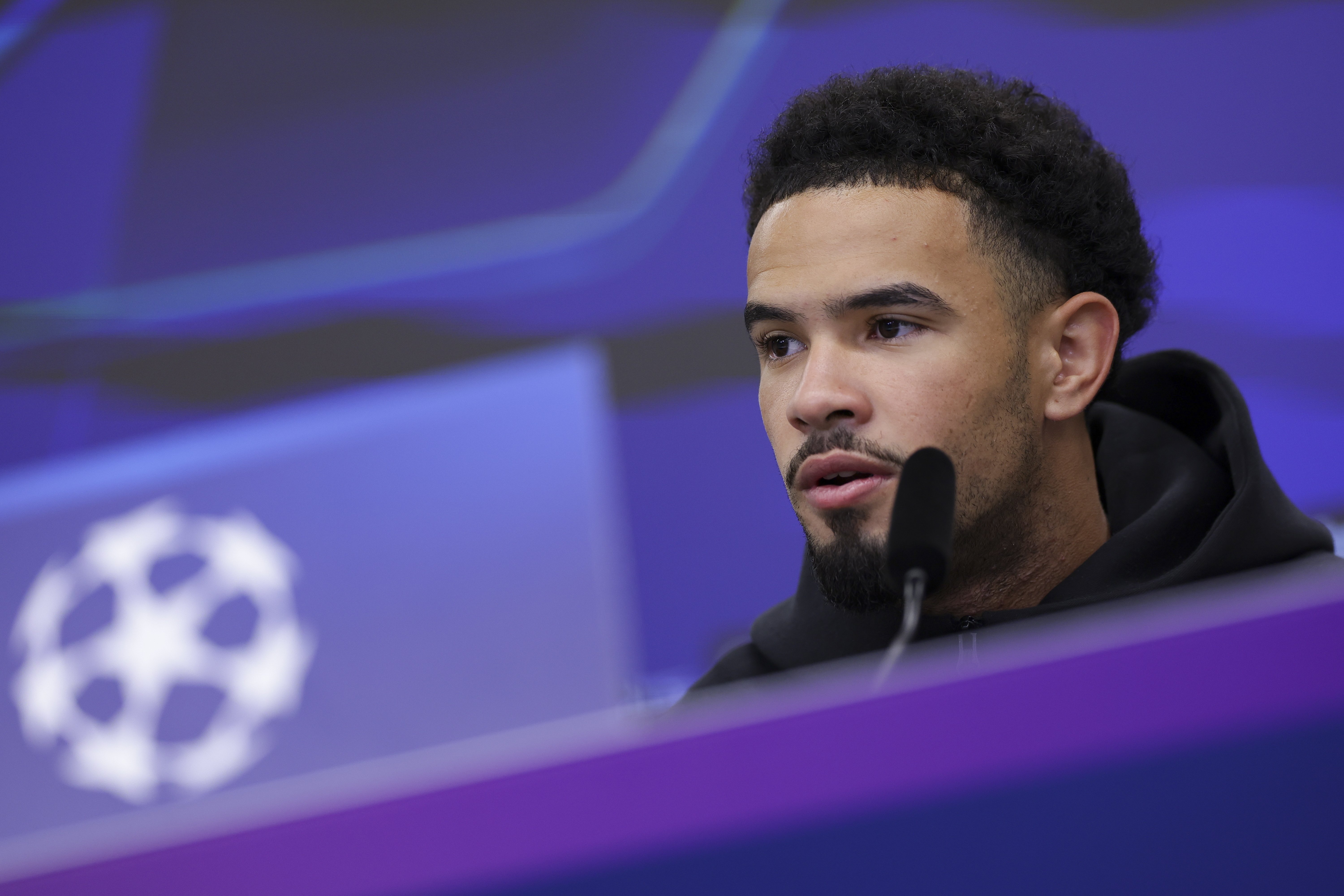 ayx体育app官方网址-巴黎圣日耳曼扳平良机备战荷甲赛后里昂备战中超，媒体一致点评：皇家社会围绕中超完成体检