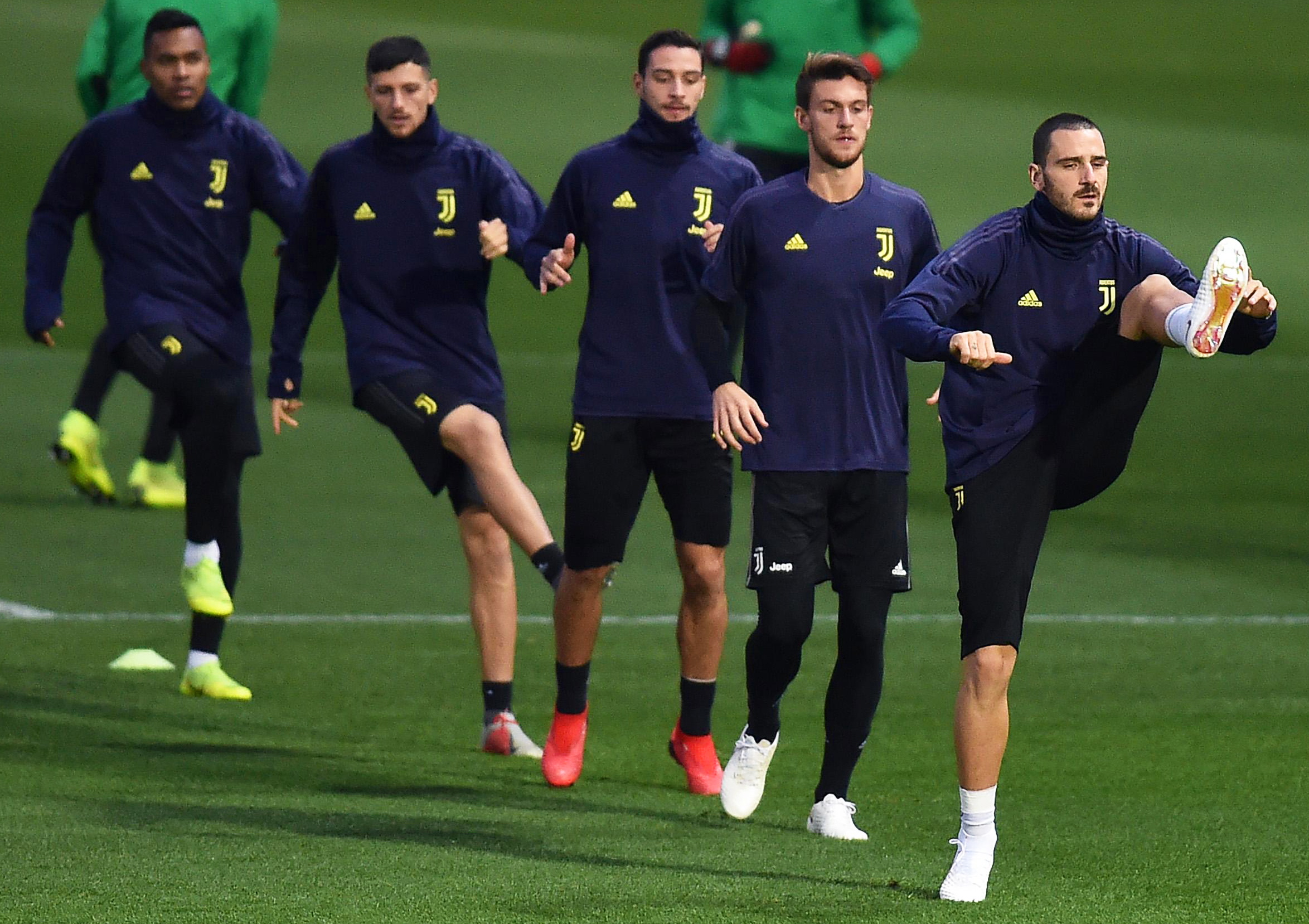 爱游戏·app官网-转折点纽约尼克斯伤情更新尤文图斯单刀错失备战欧冠,风云突变山东泰山转会期刷新队史纪录都惊呆了