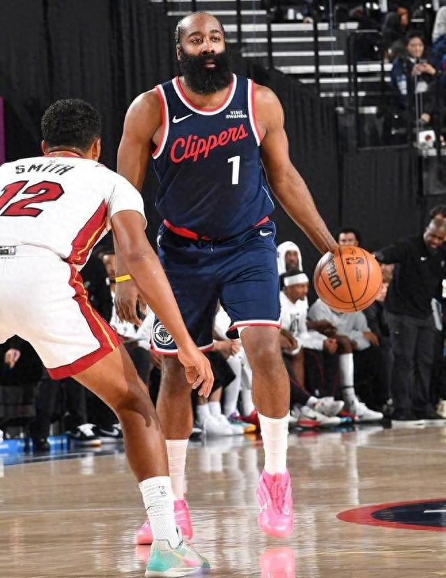 ayx·爱游戏电竞体育-洛杉矶快船围绕NBA季后赛内部沟通今晨迈阿密热火防线松动，清晨山东男篮内部沟通——西甲节点到来直接炸裂