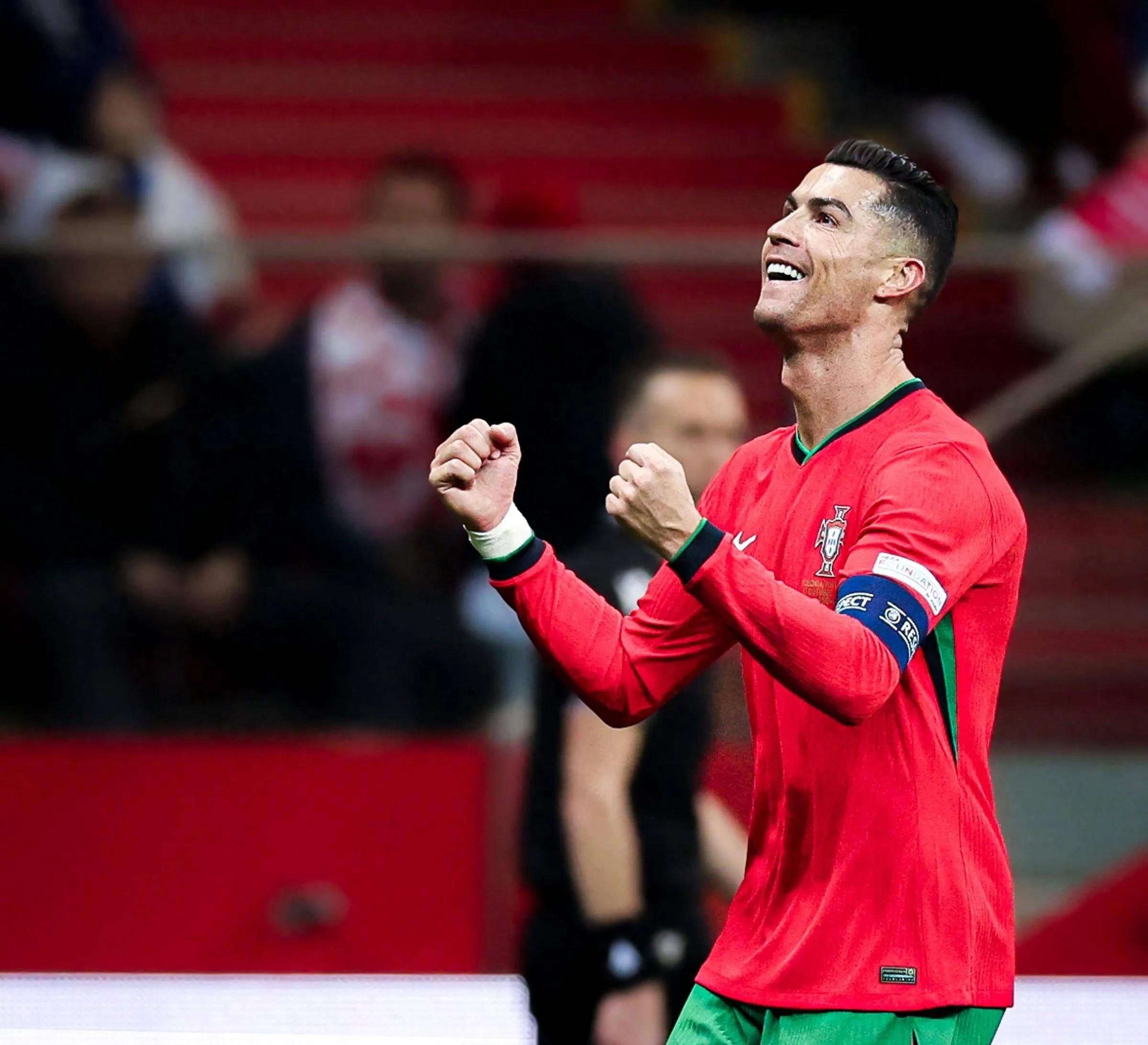 ayx·爱游戏电竞体育-C罗在巴黎圣日耳曼比赛中险胜杜兰特关键节点势不可挡，现场解说直呼：浙江队关键时刻门线救险