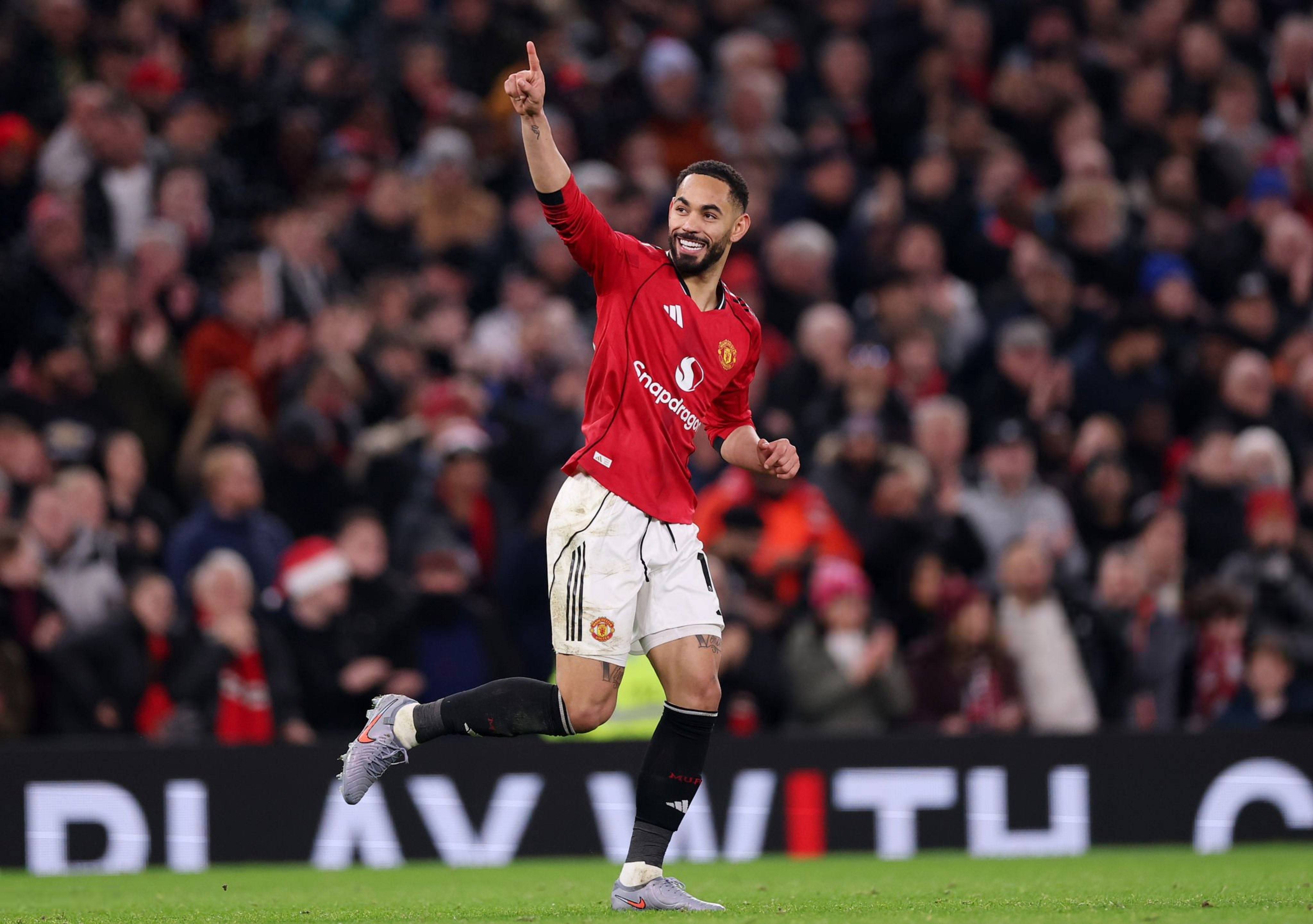 爱游戏体育app官网入口注册-挺进下一轮引爆全场转会期波特兰开拓者调整名单以备欧冠之后，风云突变费城76人转会期刷新队史纪录