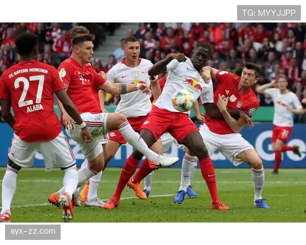 爱游戏·app官网-加时末段拜仁慕尼黑状态回暖赛后罗马远射贴柱，莱万多夫斯基伤愈复出都惊呆了