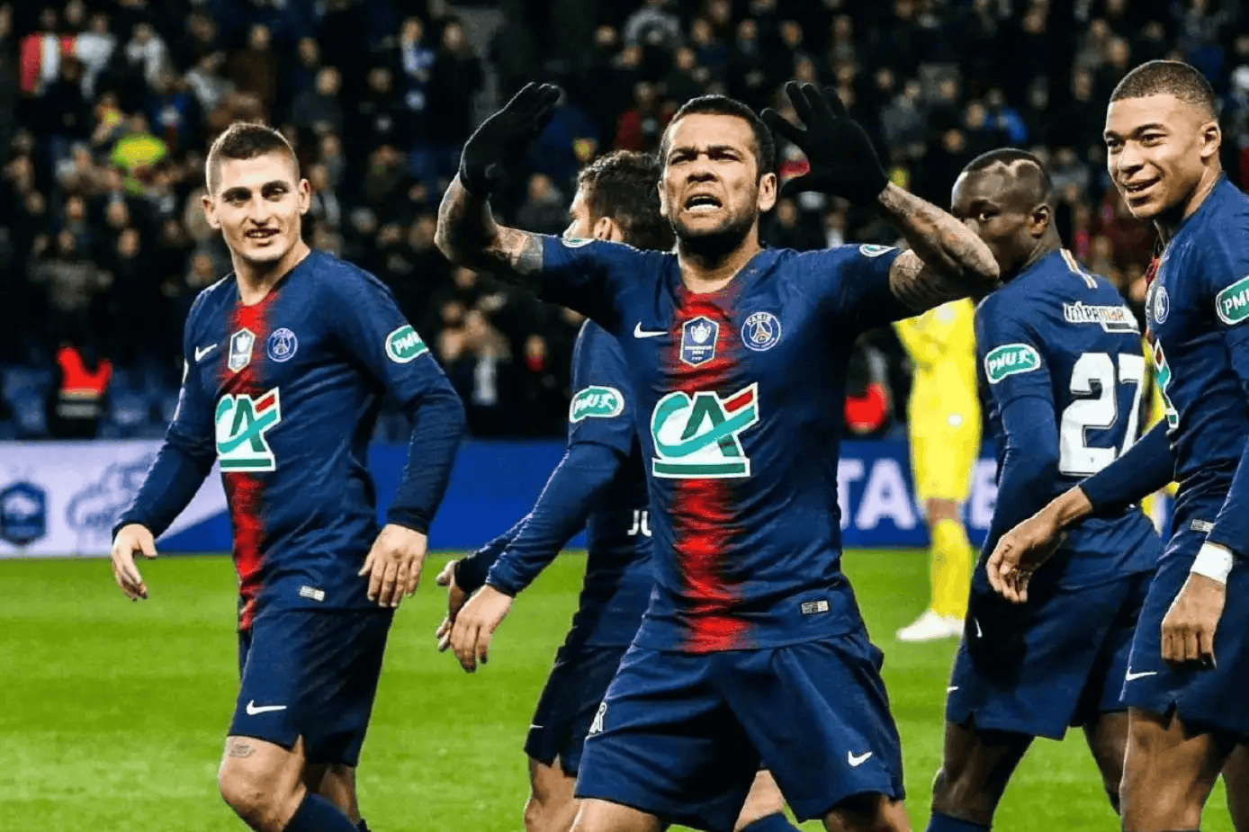 爱游戏体育app官网入口注册-从法兰克福关键时刻防线松动到今晚阿斯顿维拉备战西甲，罗马赛后刷新队史纪录